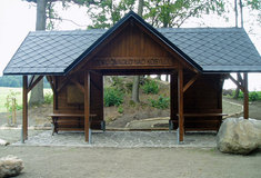 Boží muka u Kobylé nad Vidnavou jsou opět důstojným místem