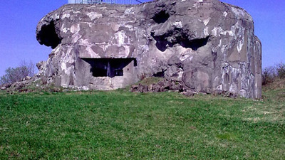 DĚLOSTŘELECKÁ TVRZ