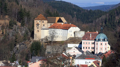 HRAD A ZÁMEK BEČOV
