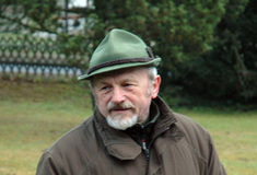 Les mne pořád přitahuje