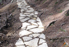 Cesta k chatě Kamenité