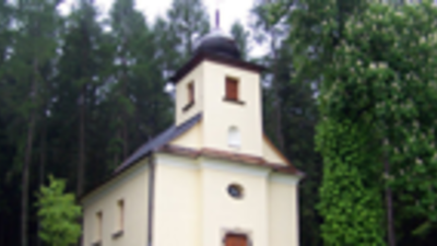 KAPLE NA ČERNÉ VODĚ