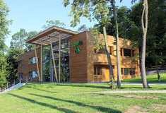 Krajské ředitelství podniku Lesy ČR v Českých Budějovicích sídlí v nové dřevostavbě