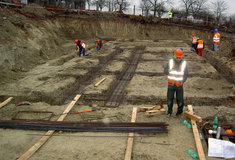 Lesy ČR staví v Hořicích v Podkrkonoší dřevostavbu pro lesní správu