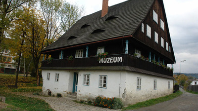 Historií a přírodou Karlovic