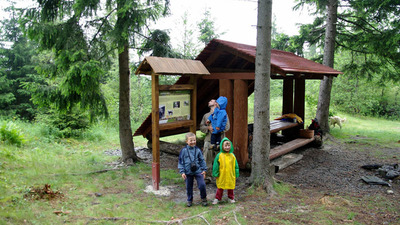 Historií a přírodou Karlovic