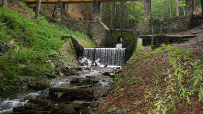 PŘEHRÁŽKA NA DIVOKÉM POTOCE