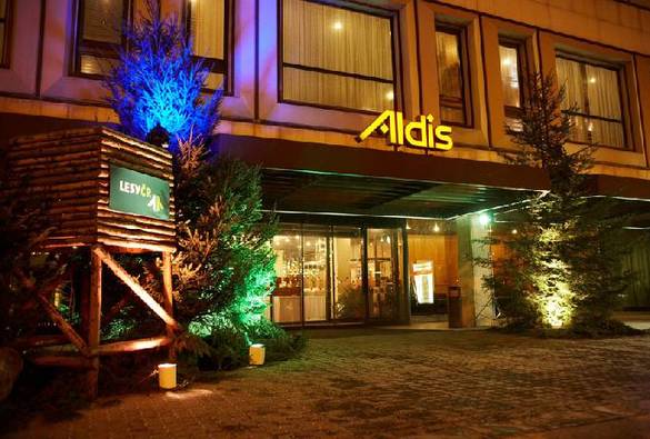 13. reprezentační lesnický ples