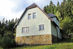 Lesy ČR prodávají starší auta i nemovitosti