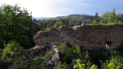 HRAD ŠELENBURK A ROZHLEDNA V ÚVALNĚ