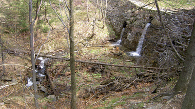 VRAŽEDNÝ POTOK – HRAZENÍ BYSTŘIN