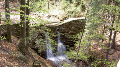 VRAŽEDNÝ POTOK – HRAZENÍ BYSTŘIN